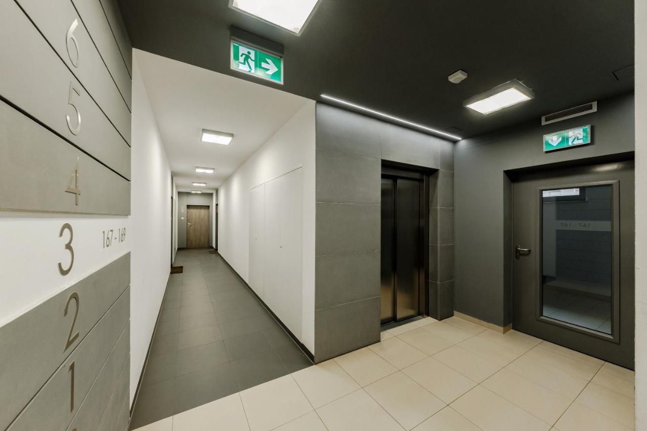 Studio Wola Apartament Kasprzaka - Wifi + Smart Tv Varsóvia Exterior foto