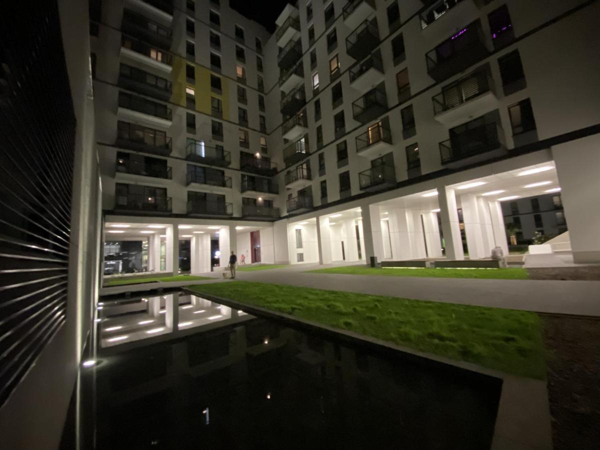 Studio Wola Apartament Kasprzaka - Wifi + Smart Tv Varsóvia Exterior foto