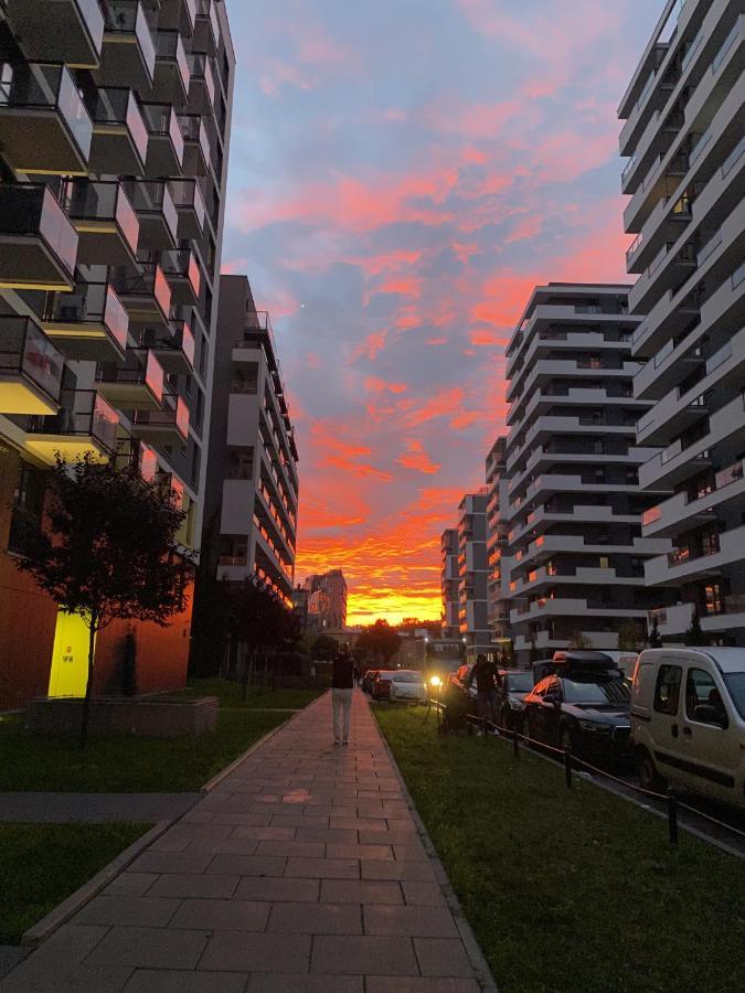 Studio Wola Apartament Kasprzaka - Wifi + Smart Tv Varsóvia Exterior foto